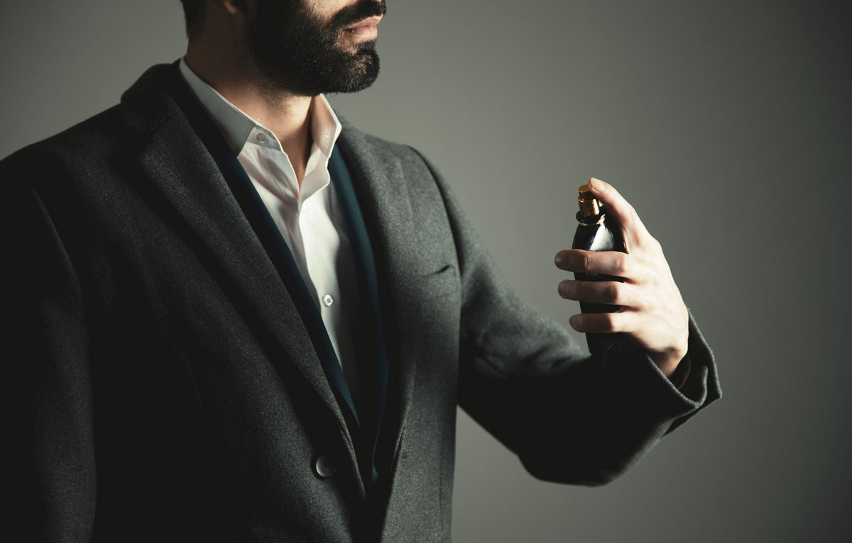 Does Weather Affect How Long Perfume Lasts? Heat, Humidity and Fragrance